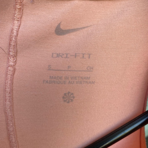 Nike Dri-FIT One Luxe Standard Fit Tank Top - Picture 4 of 5
